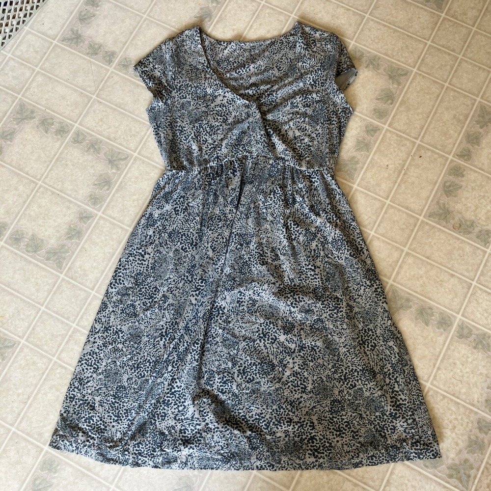 Garnet Hill Knit Dress Sz small Gray Print‎ Cap Slv V Neck Stretch Lined Bodice